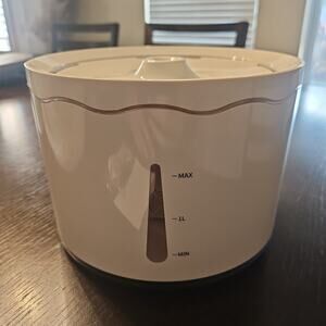 Electric Pet Water Fountain 1.8L Dog or Cat NEW